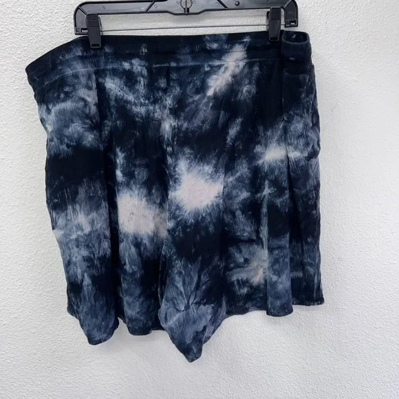 Torrid black blue elastic waist womens shorts  Size: 2X - Picture 6 of 7